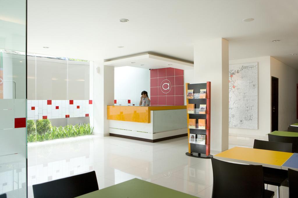 Amaris Hotel Senen Jakarta Exterior foto